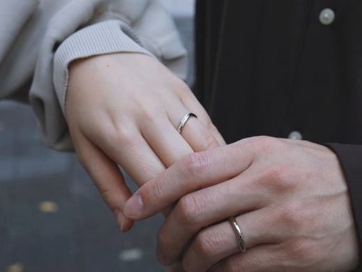 指輪にこめられたメッセージも表敵