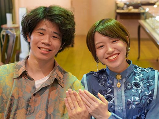 最初のイメージ作りから丁寧に相談にのっていただき、最終的にかなりワガママな内容になってしまいましたが、その分、納得のいく素敵な指輪にしていただけました。