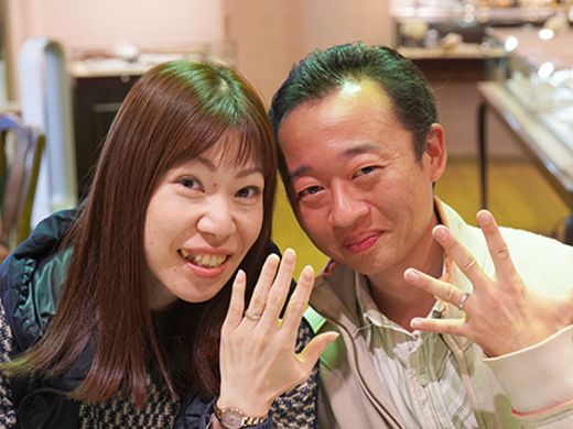 2人で選んだ指輪、一生大切にします。