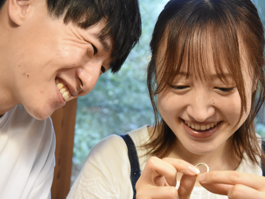 「軽井沢の緑の中で指輪作り」といったHPの文言を見ていいなと思いました。