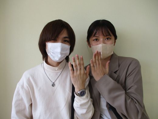 沢山悩んで時間がかかってしまいましたが担当してくださった方がとても親切で丁寧に対応してくださり結婚指輪が決まりました！ありがとうございました！private beachの結婚指輪に決めて大満足です！