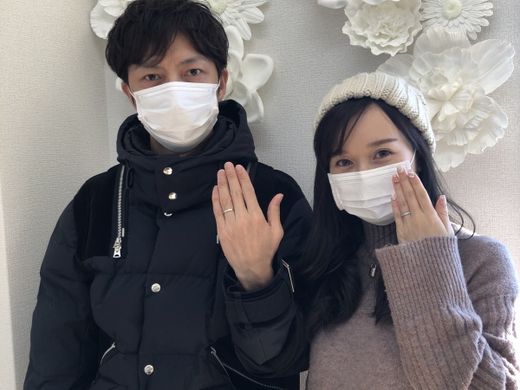 結婚指輪をお願いしました。たくさん種類がありサイズ選びなど悩みましたが、お店の方に相談に乗っていただき納得するものに出会うことが出来ました。ありがとうございました！