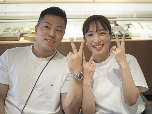 プロポーズの準備から結婚指輪を決めるまで大変お世話になりました。お店の雰囲気、スタッフさん、相談も聞いていただきここで指輪を作って良かったと心から思えることが出来ました。ありがとうございました！