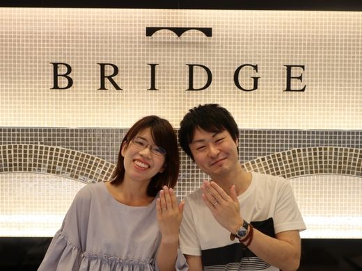 こだわりを持ってリングを選んでいましたが、たくさん相談に乗ってくれて、理想のリングを手にすることが出来ました。