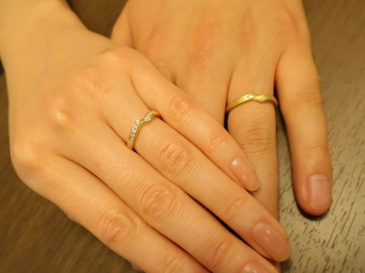 セミオーダーが出来るカッコイイデザインの結婚指輪が欲しかったです！