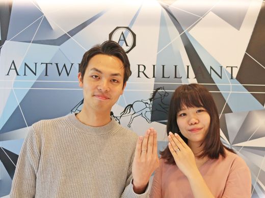 キラキラしているダイヤモンドとデザインにひと目惚れしました。