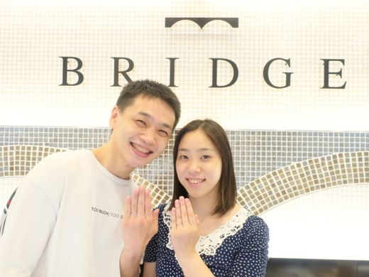 稀少で美しいピンクダイヤモンドアレンジの結婚指輪は、可愛くて気に入っています♪