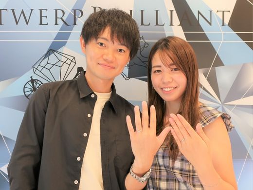 ダイヤモンドの輝きと綺麗なマット加工に惹かれました！