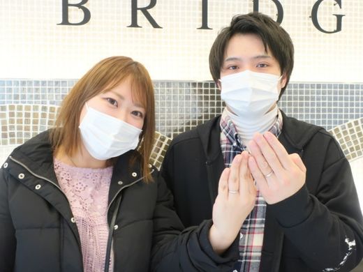 指に一番しっくりきた着け心地の良い結婚指輪を選びました