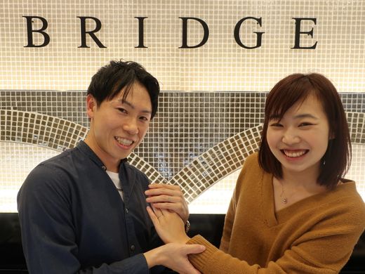 シンプルなデザインに込められた指輪のテーマが気に入りました