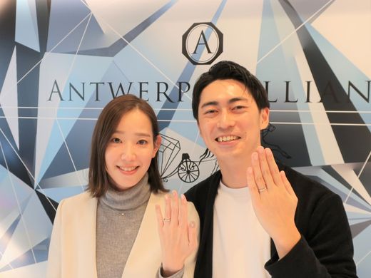 Lightning　スタイリッシュなデザインに惹かれました