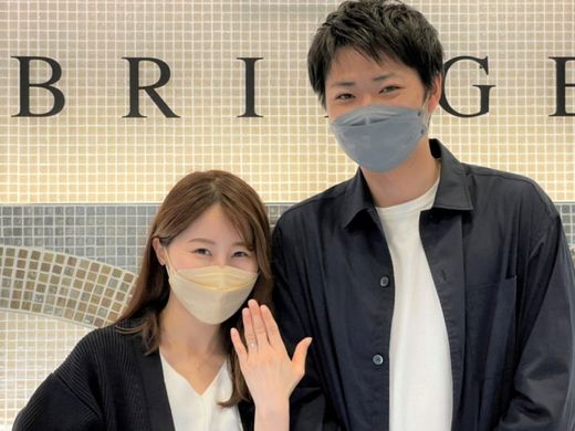 春の想いれをダイヤモンドに託して奥様にお似合いの婚約指輪を選ばれました♪