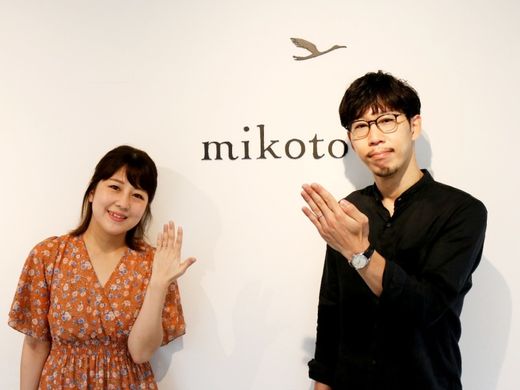 艶やかな質感にすることで個性的な印象になった結婚指輪