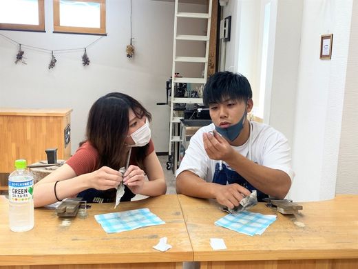 ミルグレインとダイヤがクラシカルなご結婚指輪