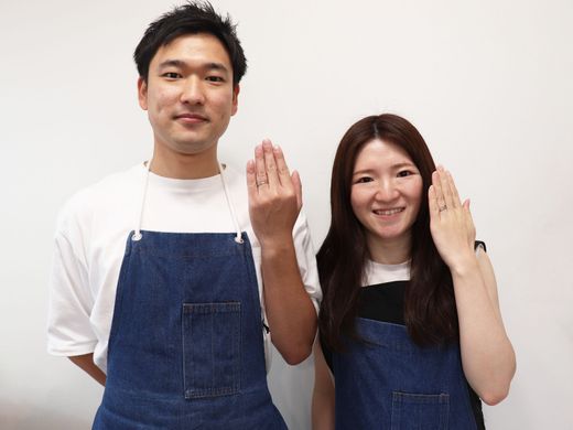 似て非なる素材の輝きを楽しむ、手作りの結婚指輪