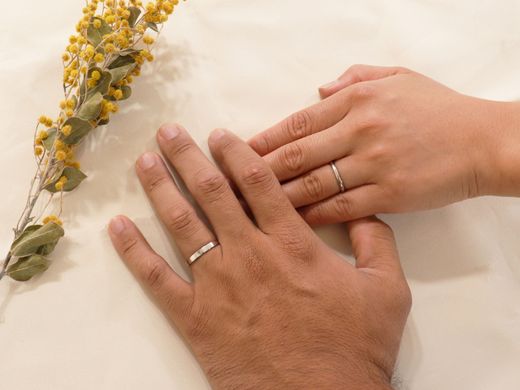 甲丸リングと平打リング、それぞれ好きな形を手作り