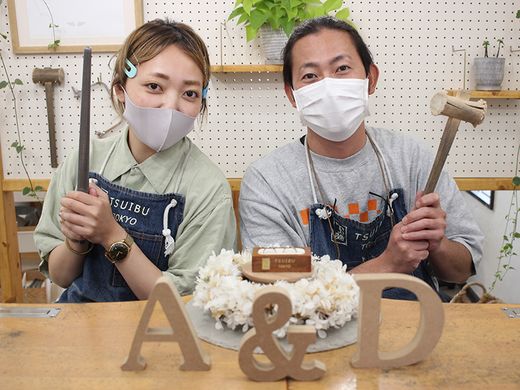 ダイヤモンドが煌めく、ホワイトゴールドの手作り結婚指輪