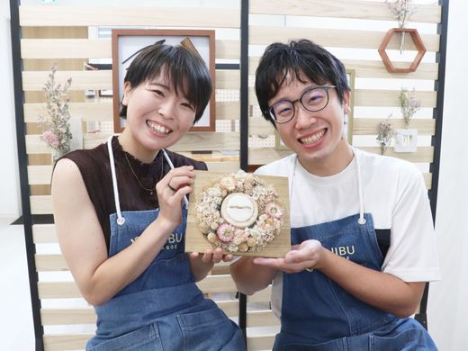 自分たちで描いたイラストを刻印！ こだわりの結婚指輪