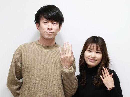 プラチナの結婚指輪に、手づくりで想いをこめて