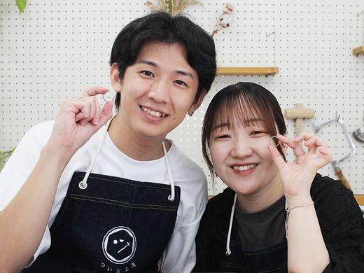 いつまでも長く愛されるデザインに。甲丸の手作り結婚指輪