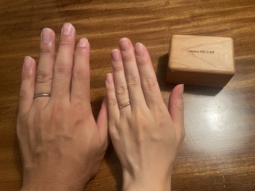 青山のアトリエで製作し販売しているスタイルが素敵で、伺ってみたらスタッフの皆さんも素敵な方々だったので決めました。