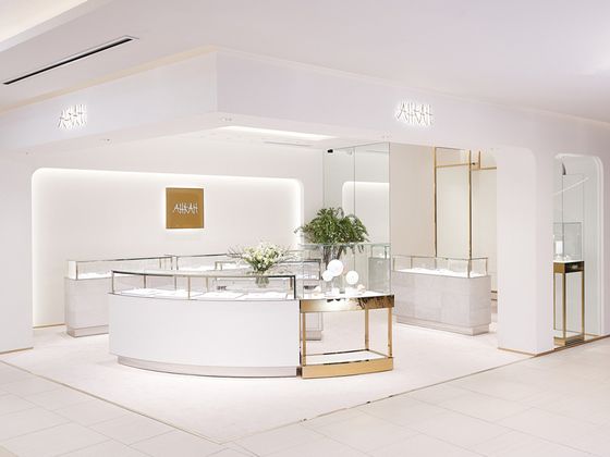 AHKAH(アーカー)　GINZA SIX店