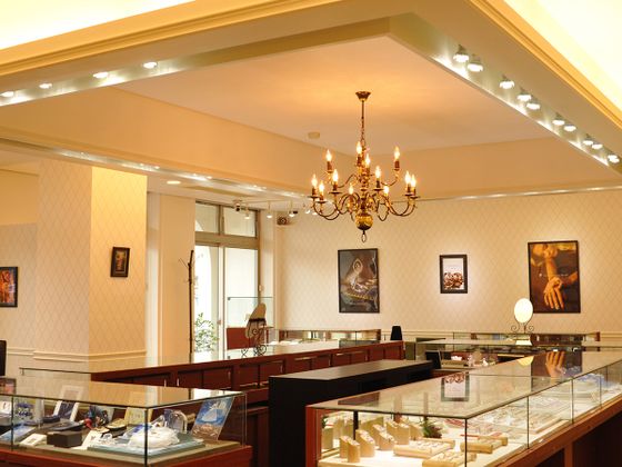 JEWEL SEVEN BRIDAL(ジュエルセブンブライダル) 下関店