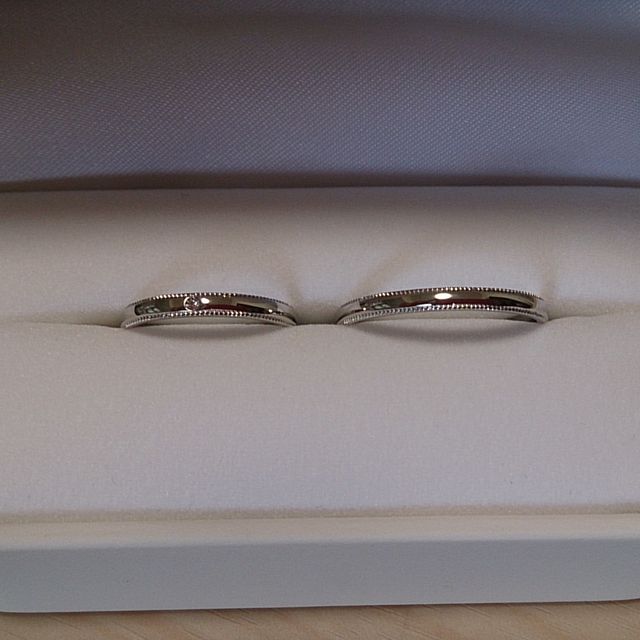 【Miss Platinumの口コミ】 シンプルで上品なデザインと細めのリングがとても気に入りました。女性用…