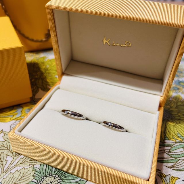 【ケイウノ ブライダル(K.UNO BRIDAL)の口コミ】 純糸がアクセントになっていてデザインが気に入りました。色の組み合わせ…