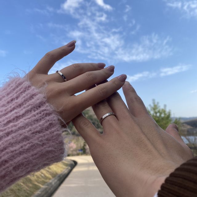 【アイプリモ(I-PRIMO)の口コミ】 平打ちデザインのダイヤ無しリングでシンプルなものを探していました。リ…