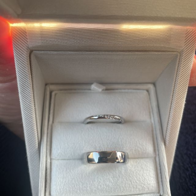 【ENUOVE(イノーヴェ)の口コミ】 お店で一通り気に入ったものを付けさせてもらい、その中から最終的に指に…