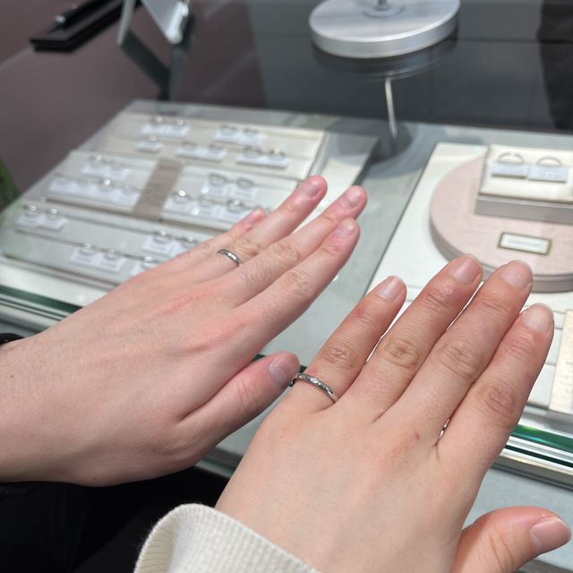 【アイプリモ(I-PRIMO)の口コミ】 シンプルなデザインの指輪で、リングがとても輝いて見えたので良かった。…