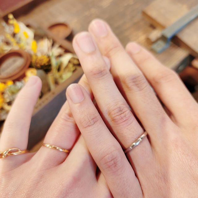 【鎌倉彫金工房の口コミ】 自分たちで手作りできるところと、結婚指輪を作る文化を広げたいという想…
