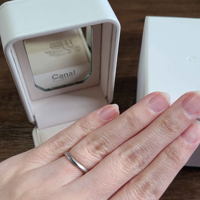 【canal4℃(カナルヨンドシー)の口コミ】 シンプルなデザインがよかったものの、ただのシルバーだとちょっと物足り…