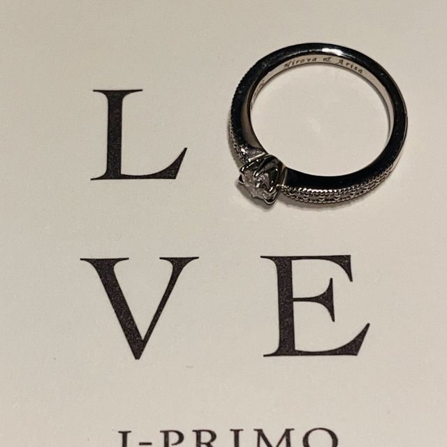 【アイプリモ(I-PRIMO)の口コミ】 探していたデザインに1番近いものでした。ザ・エンゲージリングというより…