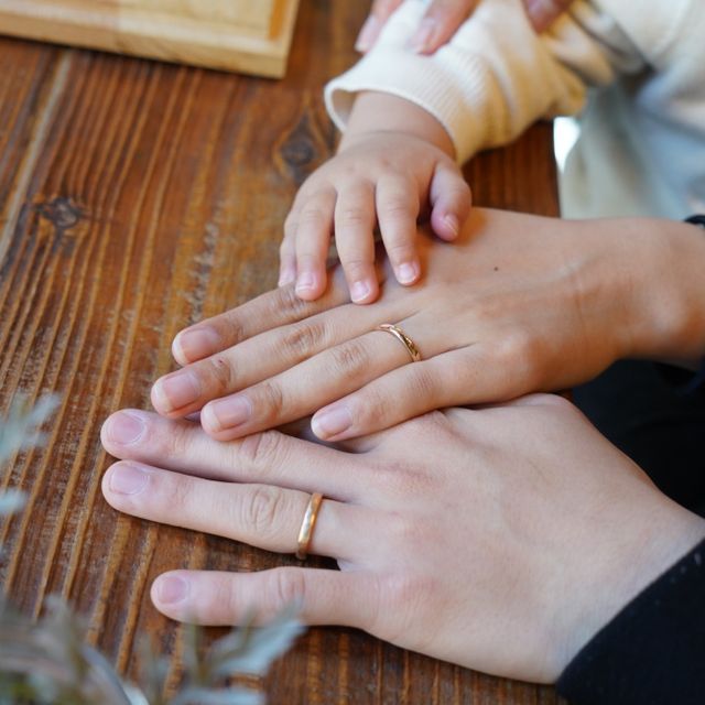 【THREE TREES(スリーツリーズ)の口コミ】 手作りで結婚指輪を作りたいと思い、シンプルかつ自分たちでデザインが作…
