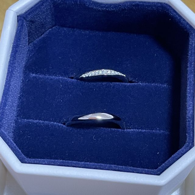 【4℃ BRIDAL(ヨンドシーブライダル)の口コミ】 指輪のデザインが幅広く、選択肢が多くてよかったところです。他のお店と…