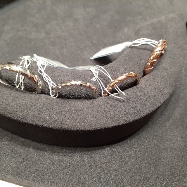 【ショーメ(CHAUMET)の口コミ】 指輪のデザイン→人と被らなさそうな個性的なデザインであり、デザイ…