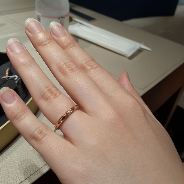 【ショーメ(CHAUMET)の口コミ】 指輪のデザイン→人と被らなさそうな個性的なデザインであり、デザイ…