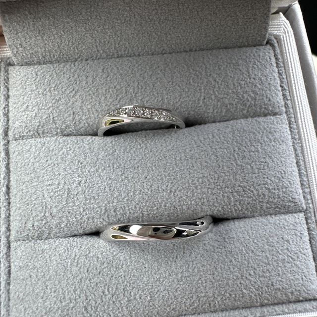 【CAFERING(カフェリング)の口コミ】 指輪のs字形のライン、デザイン、宝石のキラキラがとてもかわいくて決めま…