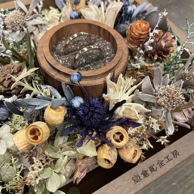 【鎌倉彫金工房の口コミ】 指輪のデザインはシンプルでつけやすさを1番の決めてで
選びました。価格…