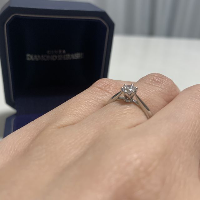 【銀座ダイヤモンドシライシの口コミ】 大きなダイヤを主役にしたかったので、シンプルなリングを探していました…