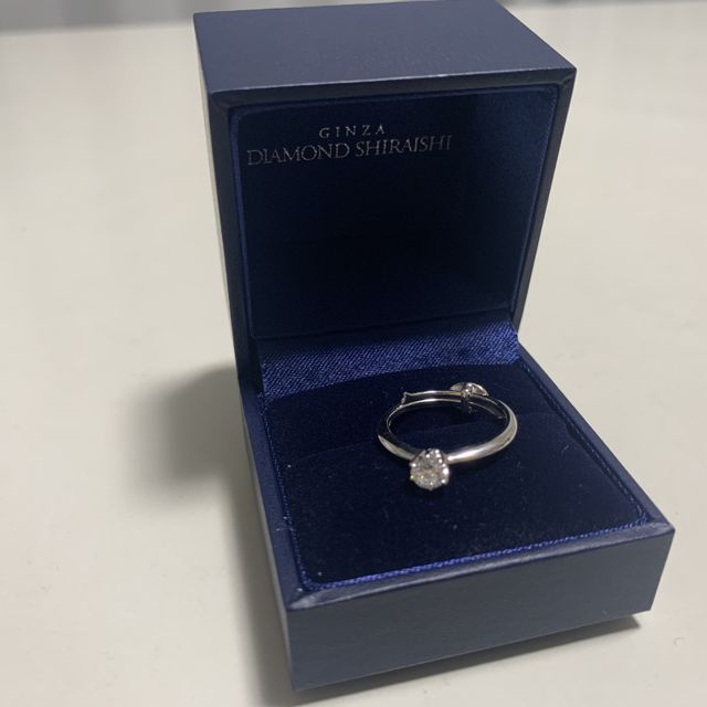 【銀座ダイヤモンドシライシの口コミ】 大きなダイヤを主役にしたかったので、シンプルなリングを探していました…
