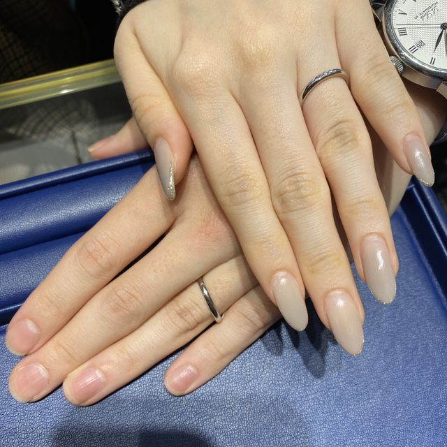 【銀座ダイヤモンドシライシの口コミ】 担当者がこちらの意向をよく読み取ってくれて、シンプルなデザインの中か…