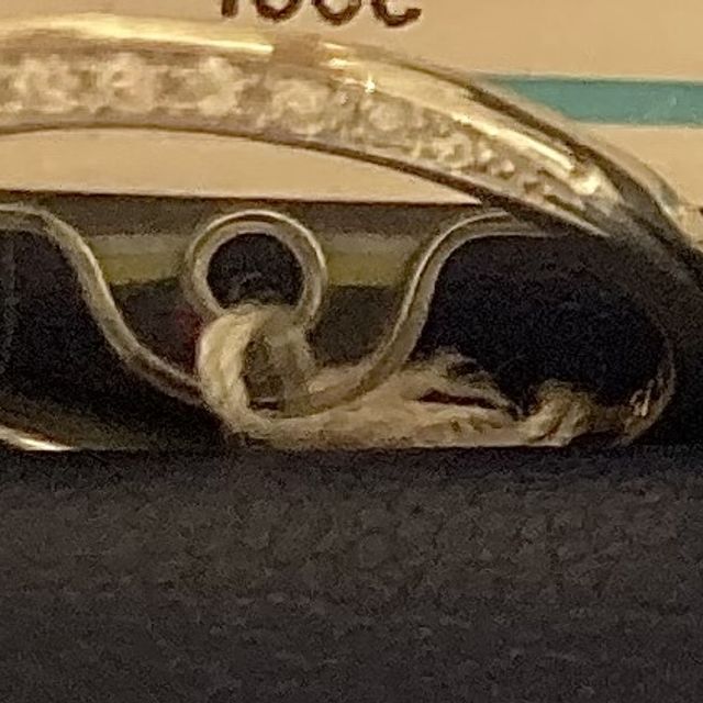 【銀座ダイヤモンドシライシの口コミ】 フィーリングで素敵だと思ったものが予算内だったためです。ダイヤモンド…