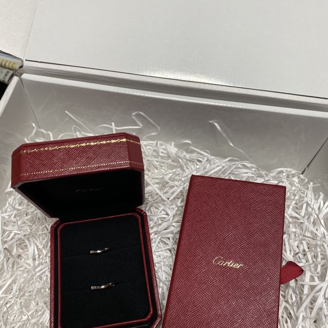 【カルティエ(Cartier)の口コミ】 デザインが可愛くて、裏と表で2wayでつけることができるのがよかったです…