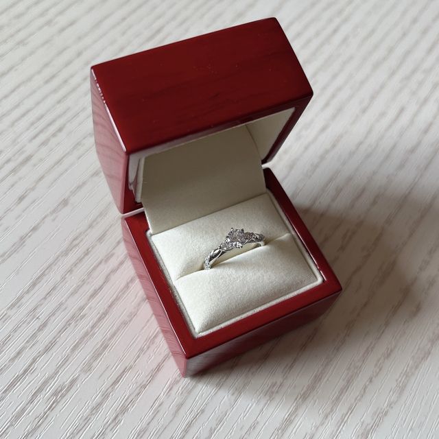 【ケイウノ ブライダル(K.UNO BRIDAL)の口コミ】 いろいろお店を回りましたが、
他のブランドは、デザインは気に入ったけど…