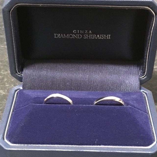 【銀座ダイヤモンドシライシの口コミ】 結婚指輪はいろんなタイプのものを試着しましたが、最終的にはシンプルデ…