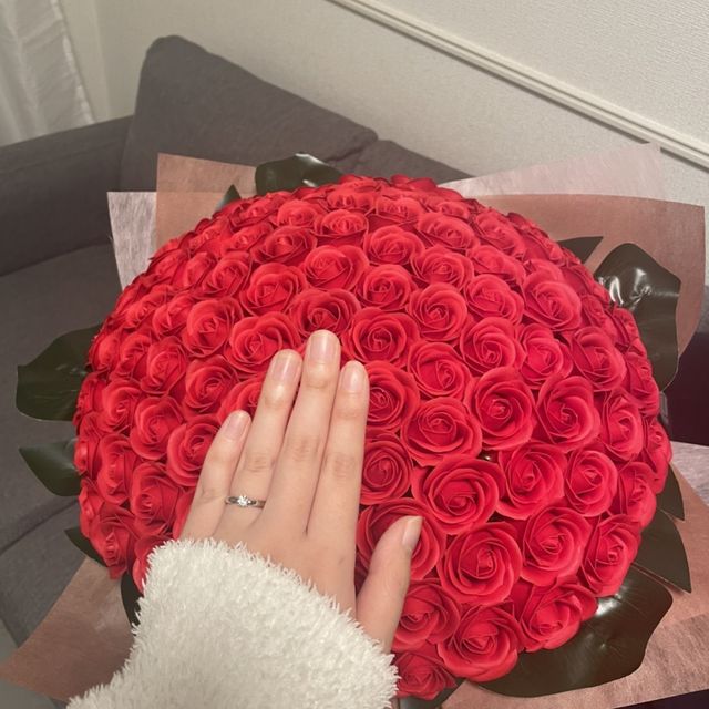 【ティファニー(Tiffany & Co.)の口コミ】 シンプルで綺麗なものと選んでくれたそうです。何年経っても使い続けられ…