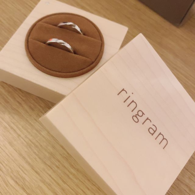 【ringram(リングラム)の口コミ】 強度が高いプラチナで作りたかったのと、ずっとつけていくにあたり、シン…